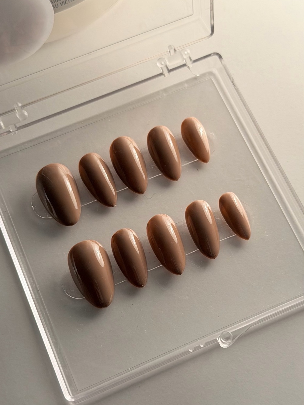 Neutral Almond Press-On Nails - Glossy Taupe Set